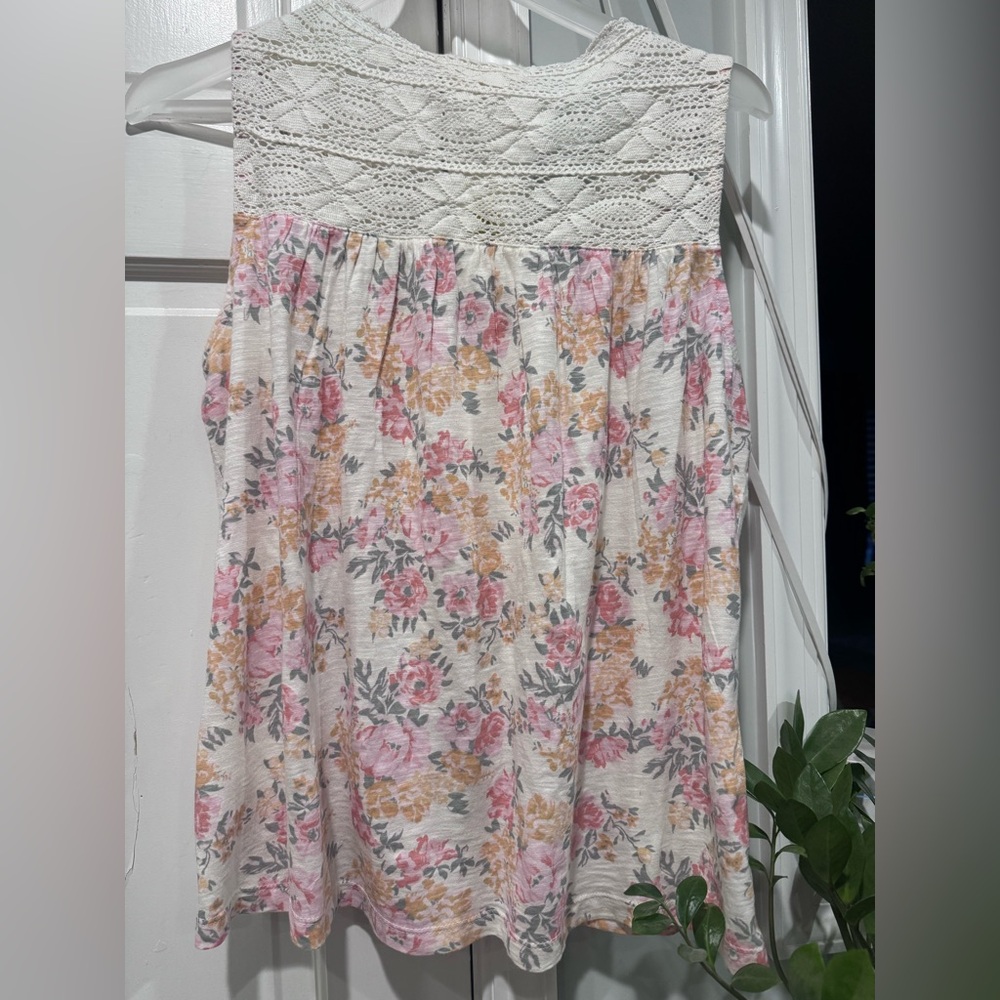 NWT Lucky Brand Crochet-Trim Floral Button-Front Camisole - Pink & Cream - Picture 2 of 7